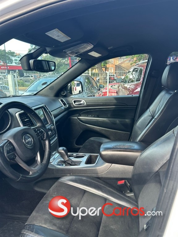 2018 Jeep Grand Cherokee Laredo — foto 4 / 8