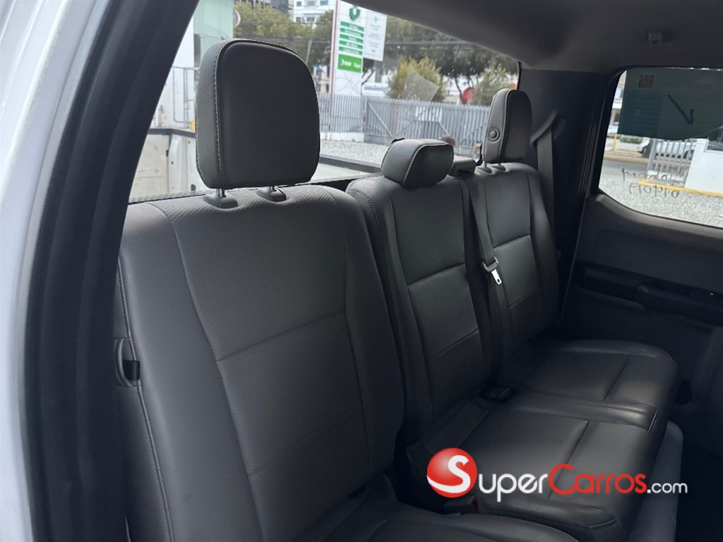 2018 Ford F 150 XL — foto 8 / 12