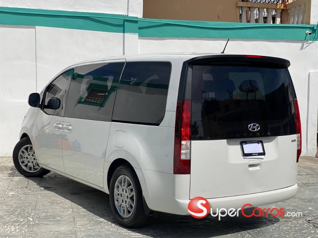 2022 Hyundai Staria — foto 10 / 12