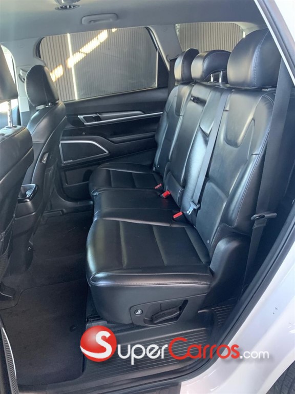 2020 Kia Telluride LX — foto 5 / 7