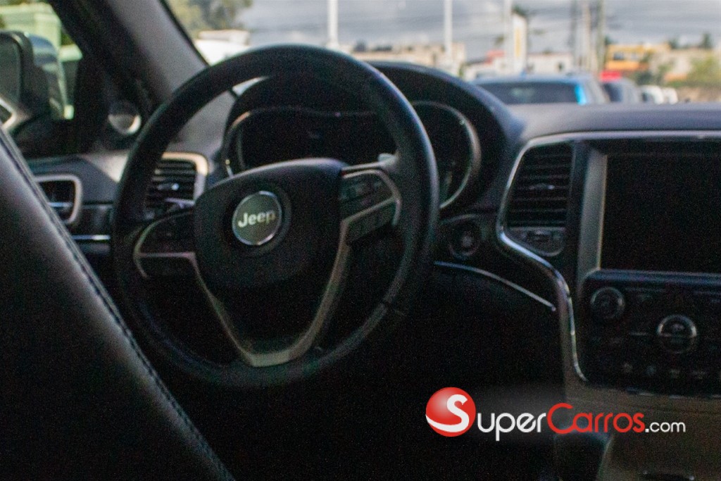 2017 Jeep Grand Cherokee — foto 5 / 6