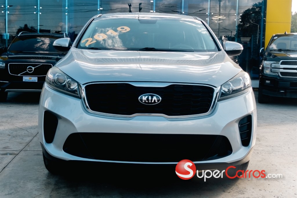 2019 Kia Sorento — foto 8 / 12