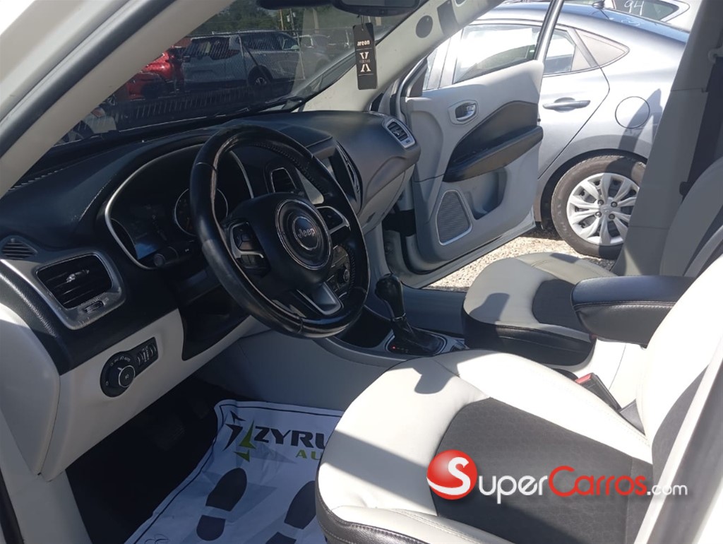 2019 Jeep Compass Latitude — foto 4 / 9