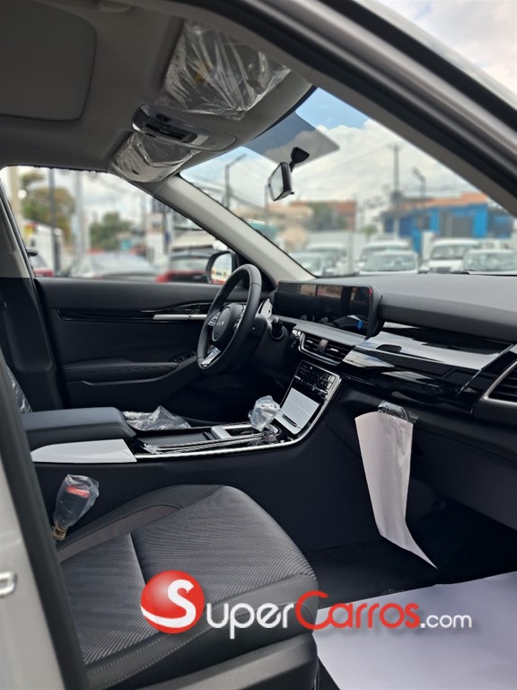 2027 Kia Seltos — foto 8 / 10