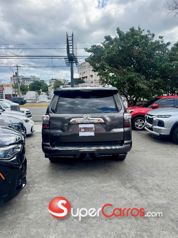 2016 Toyota 4 Runner Limited — foto 6 / 12
