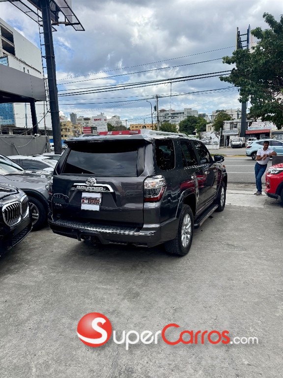 2016 Toyota 4 Runner Limited — foto 7 / 12