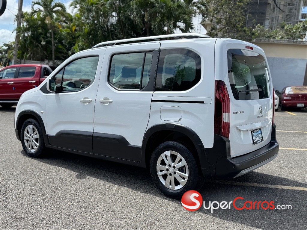 2021 Peugeot Rifter — foto 5 / 8