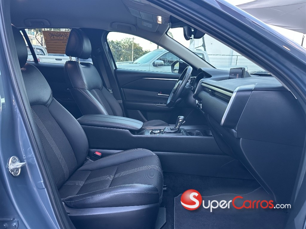 2023 Mazda CX-50 — foto 7 / 9