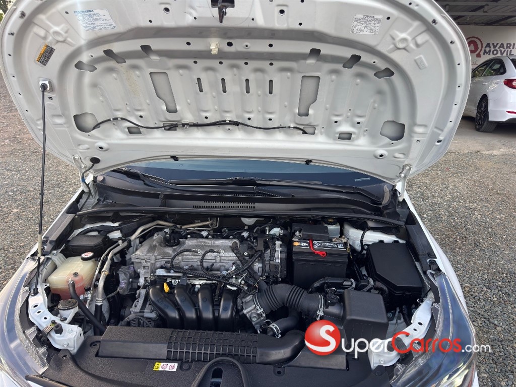 2020 Toyota Corolla LE — foto 9 / 10
