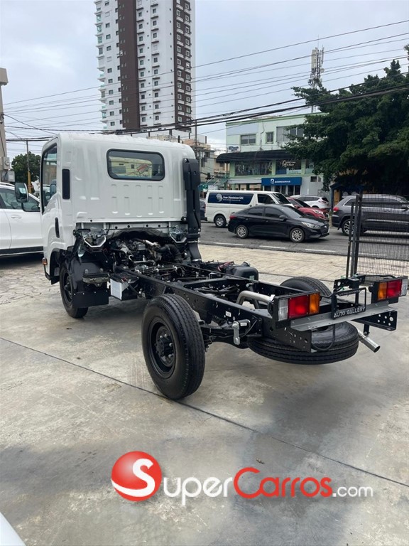 2026 Isuzu QLR 10 Pies — foto 4 / 8