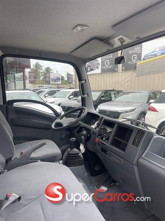 2026 Isuzu QLR 10 Pies — foto 5 / 8
