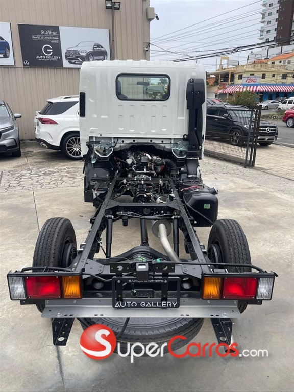2026 Isuzu QLR 10 Pies — foto 6 / 8