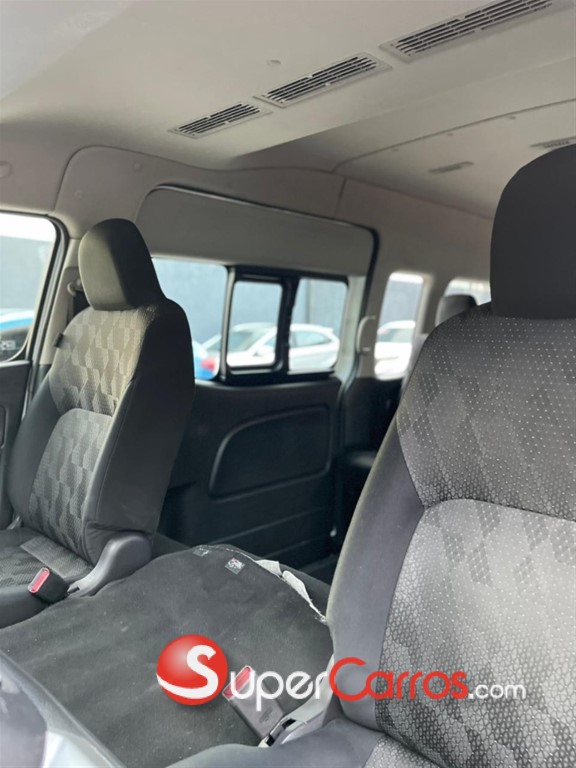 2023 Nissan Urvan — foto 8 / 12