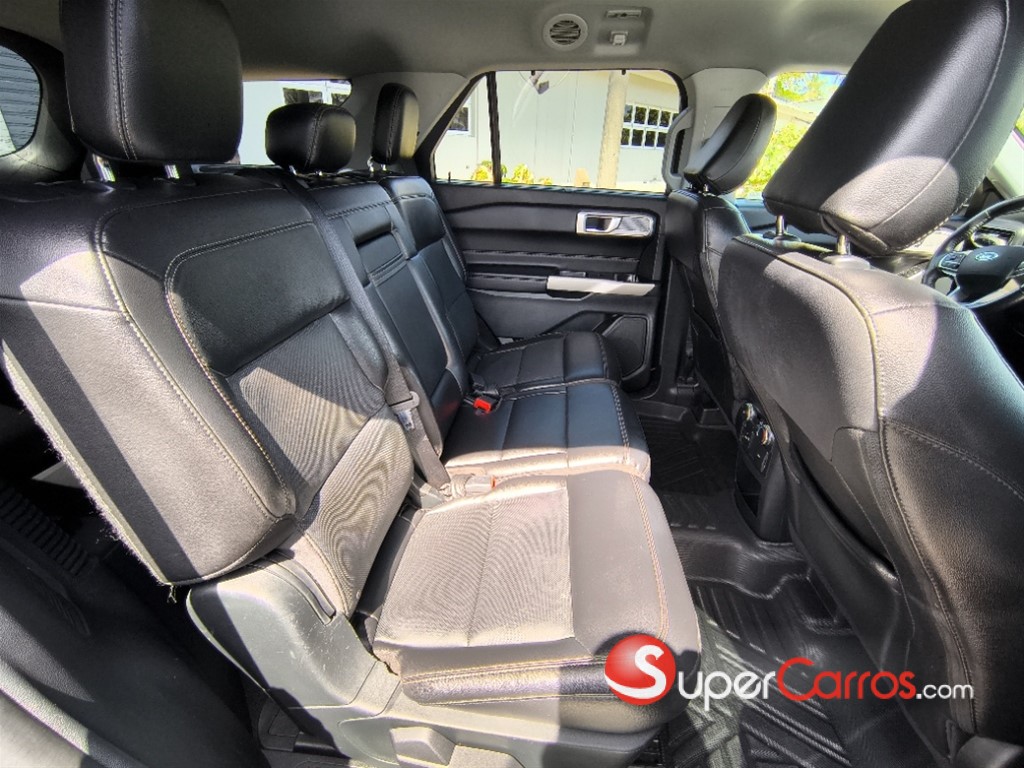 2021 Ford Explorer Limited — foto 8 / 12