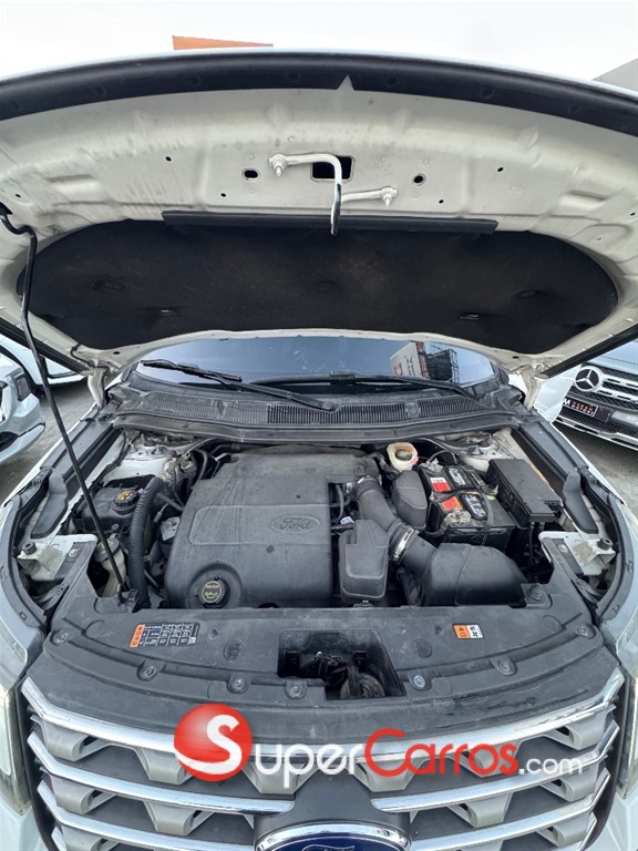 2016 Ford Explorer XLT — foto 11 / 12