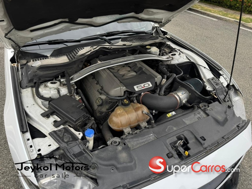 2015 Ford Mustang GT PERFORMANCE — foto 6 / 12