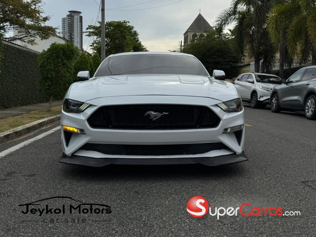 2015 Ford Mustang GT PERFORMANCE — foto 12 / 12