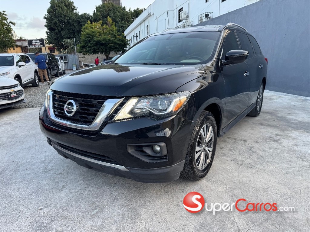 2020 Nissan Pathfinder SV