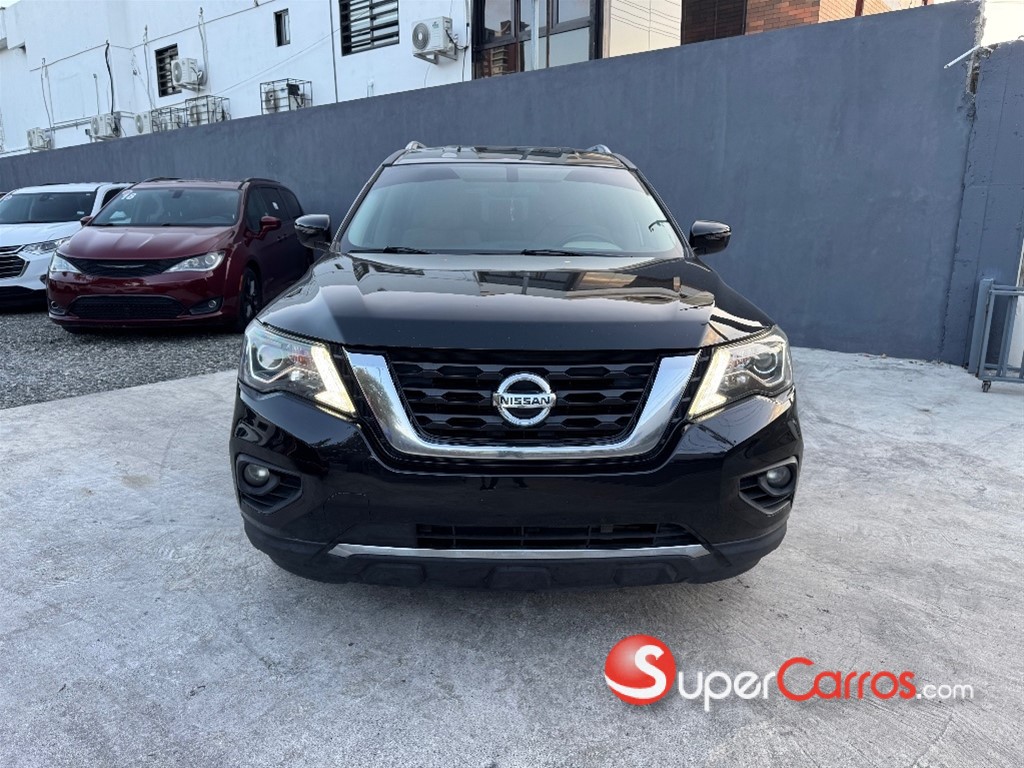 2020 Nissan Pathfinder SV — foto 2 / 12