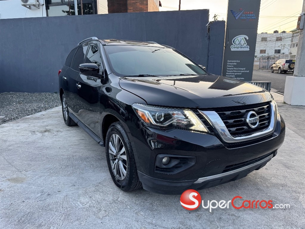 2020 Nissan Pathfinder SV — foto 3 / 12