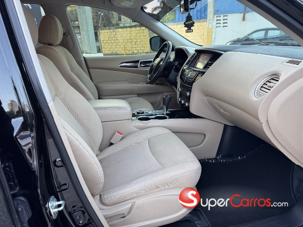 2020 Nissan Pathfinder SV — foto 10 / 12