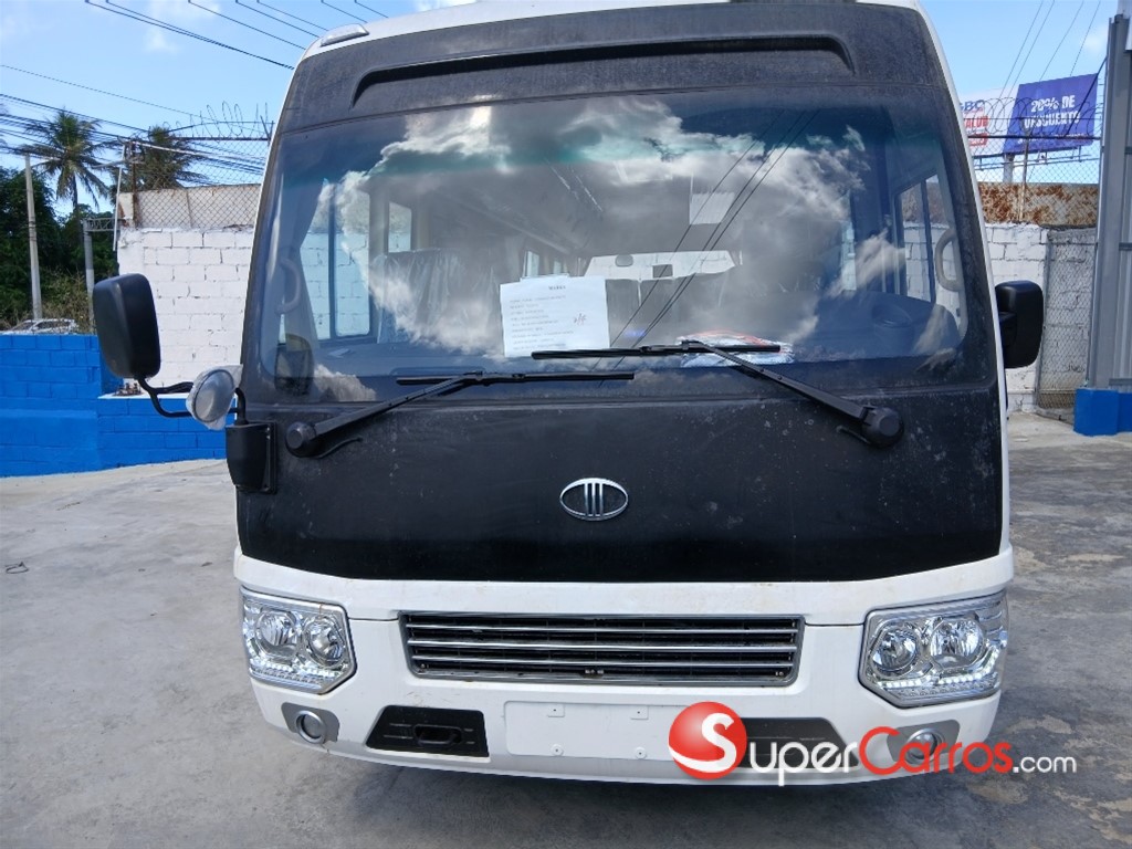 2026 Toyota Coaster — foto 2 / 9