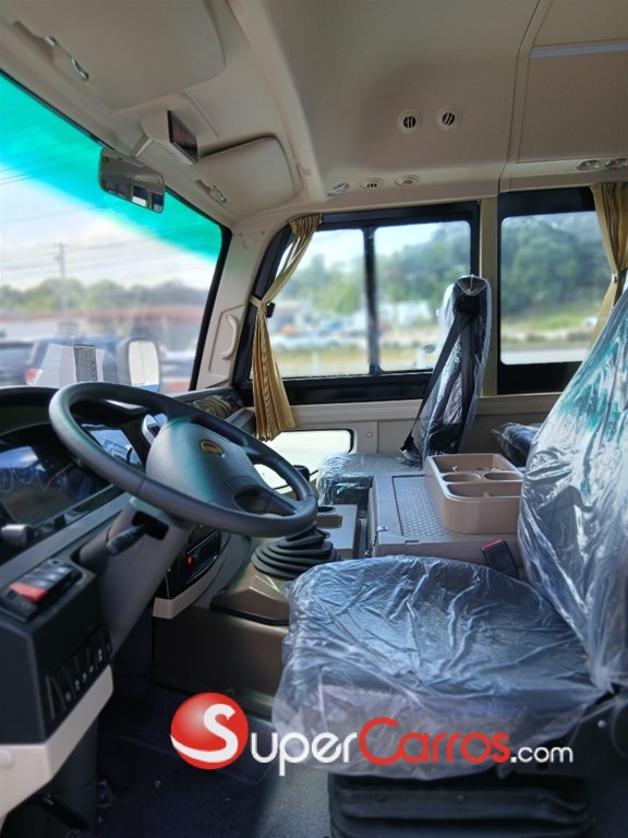 2026 Toyota Coaster — foto 6 / 9