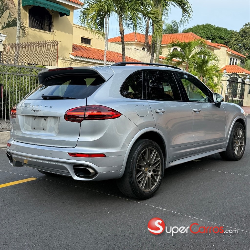 2018 Porsche Cayenne Coupe Platinum — foto 3 / 12