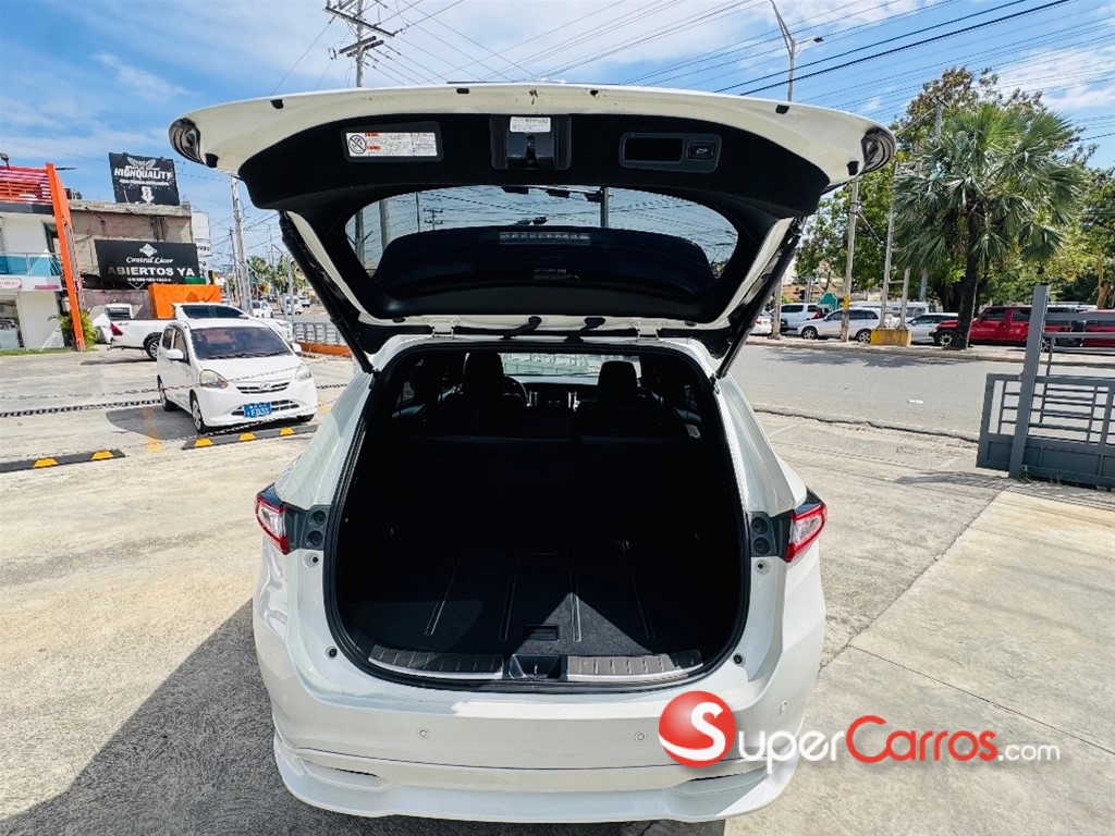 2020 Toyota Harrier — foto 6 / 12