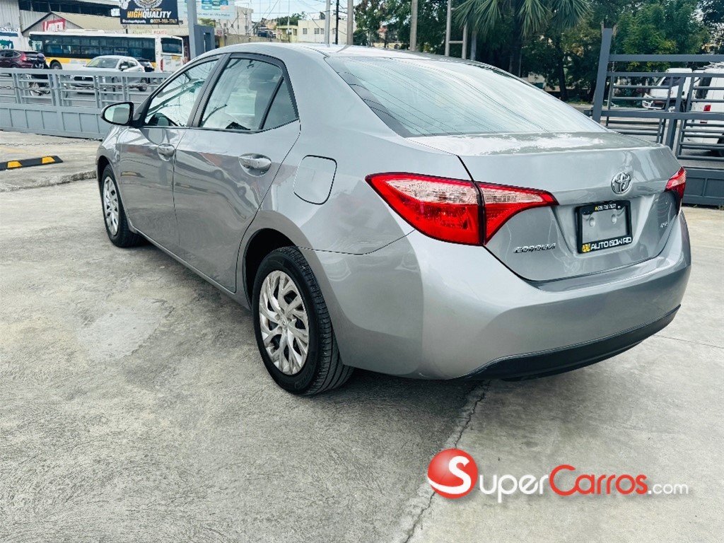 2019 Toyota Corolla LE — foto 4 / 12