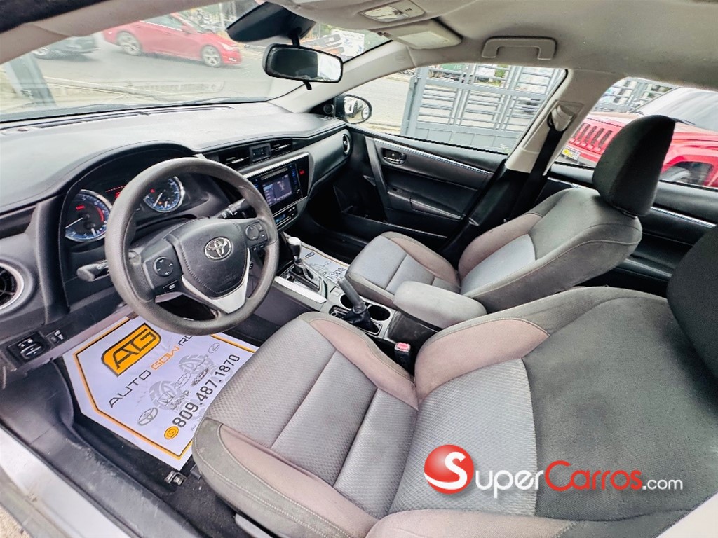 2019 Toyota Corolla LE — foto 7 / 12