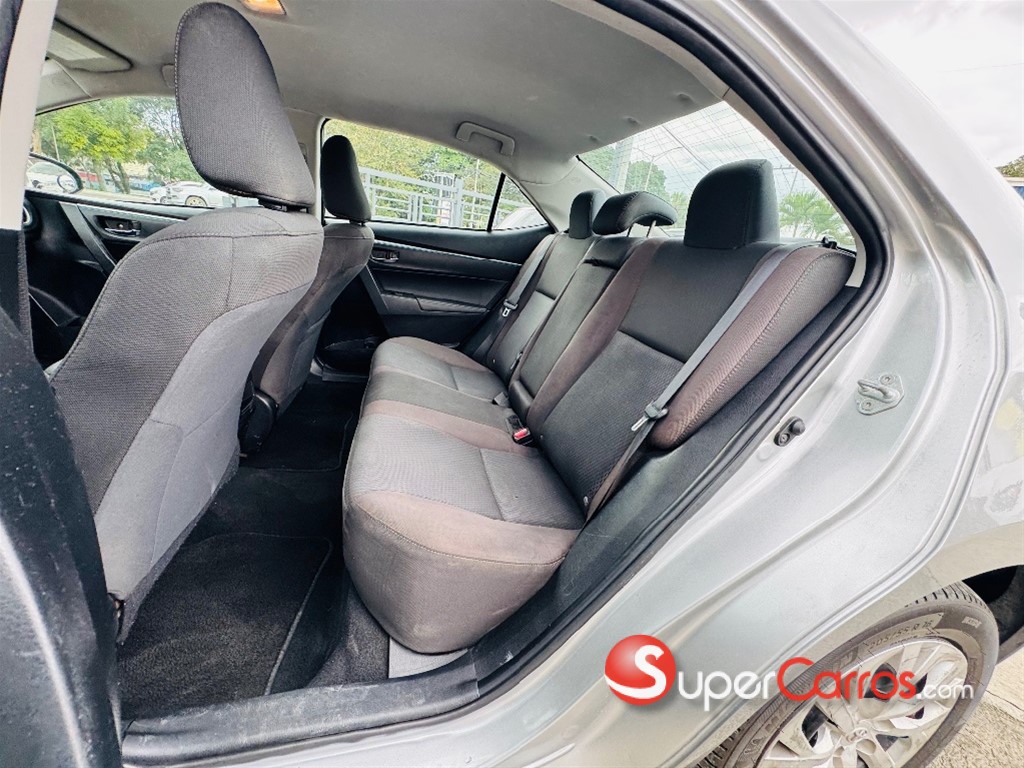 2019 Toyota Corolla LE — foto 8 / 12