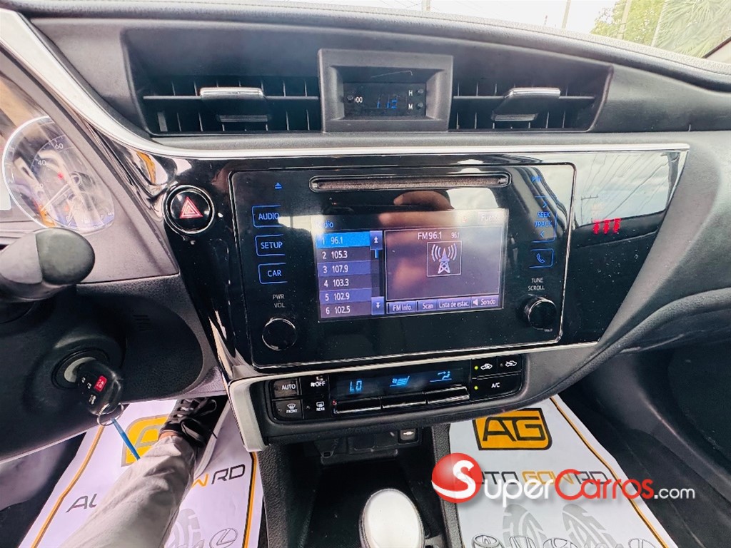2019 Toyota Corolla LE — foto 12 / 12