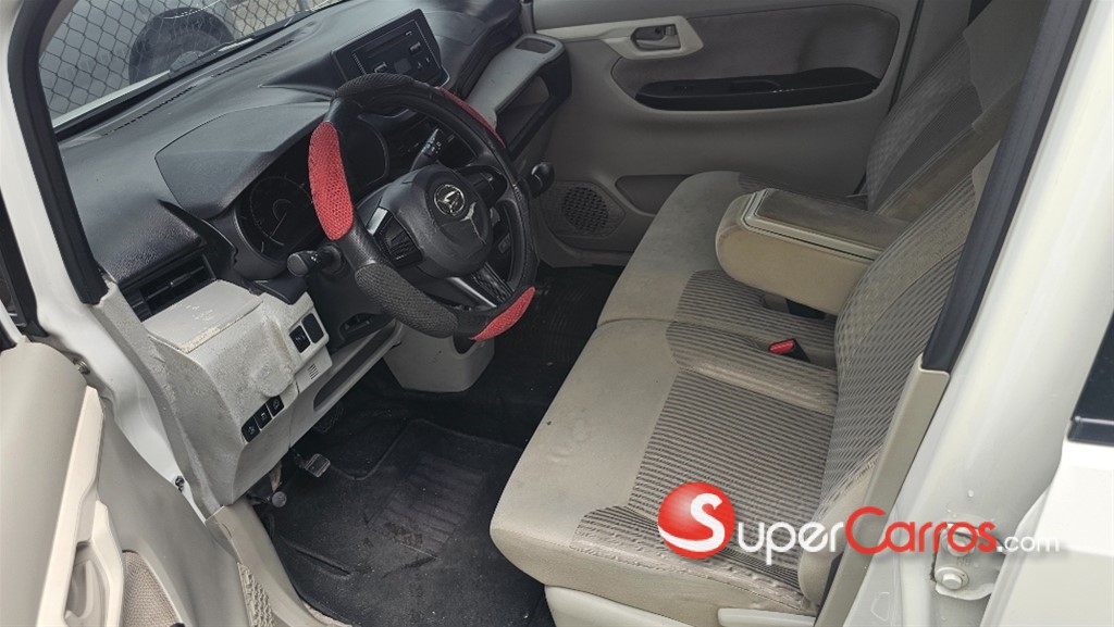 2017 Daihatsu Move — foto 2 / 9