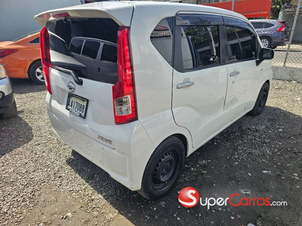 2017 Daihatsu Move — foto 7 / 9