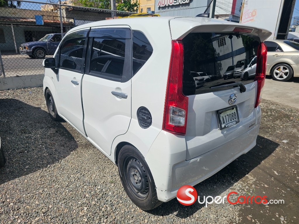 2017 Daihatsu Move — foto 8 / 9