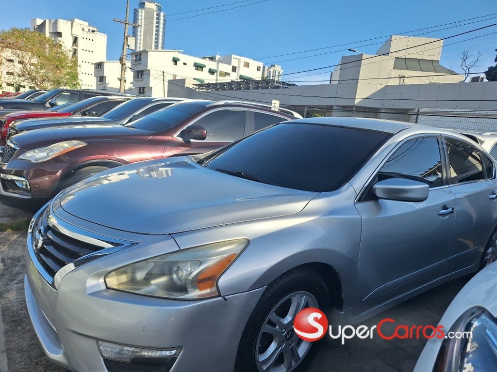 2015 Nissan Altima S — foto 2 / 8