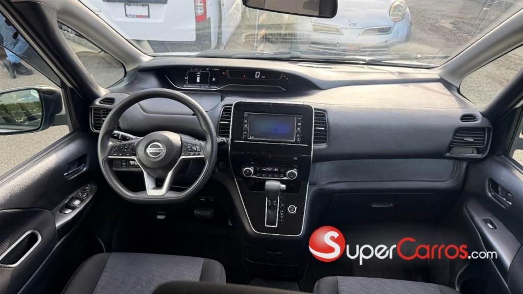 2020 Nissan Serena — foto 6 / 12