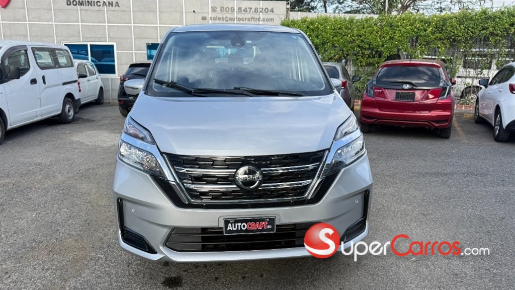 2020 Nissan Serena — foto 11 / 12