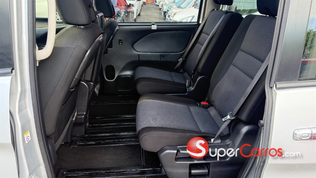 2020 Nissan Serena — foto 12 / 12