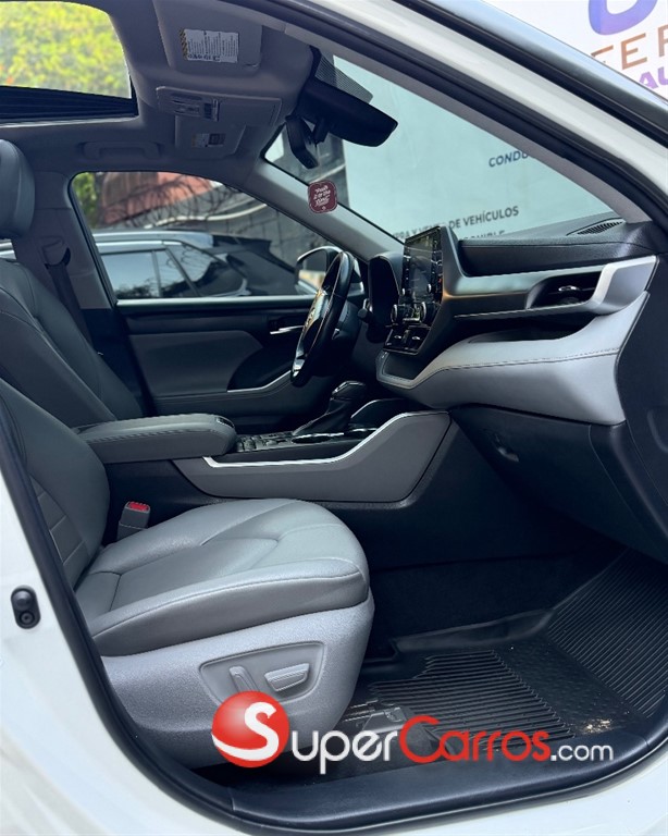 2021 Toyota Highlander XLE — foto 9 / 9