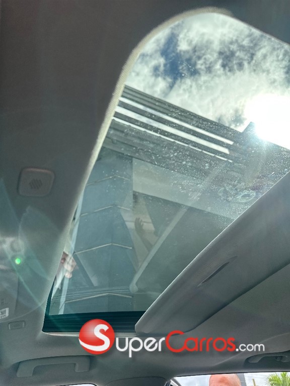 2023 Toyota Highlander Hybrid XLE — foto 8 / 12
