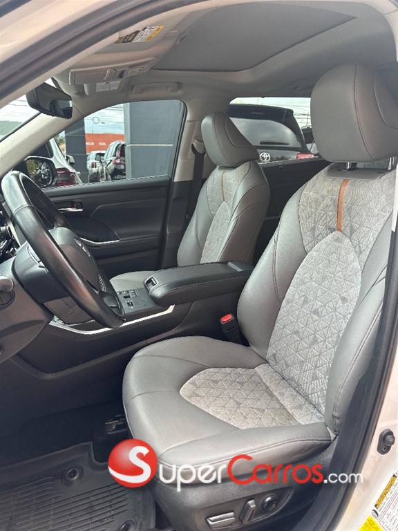 2023 Toyota Highlander Hybrid XLE — foto 9 / 12
