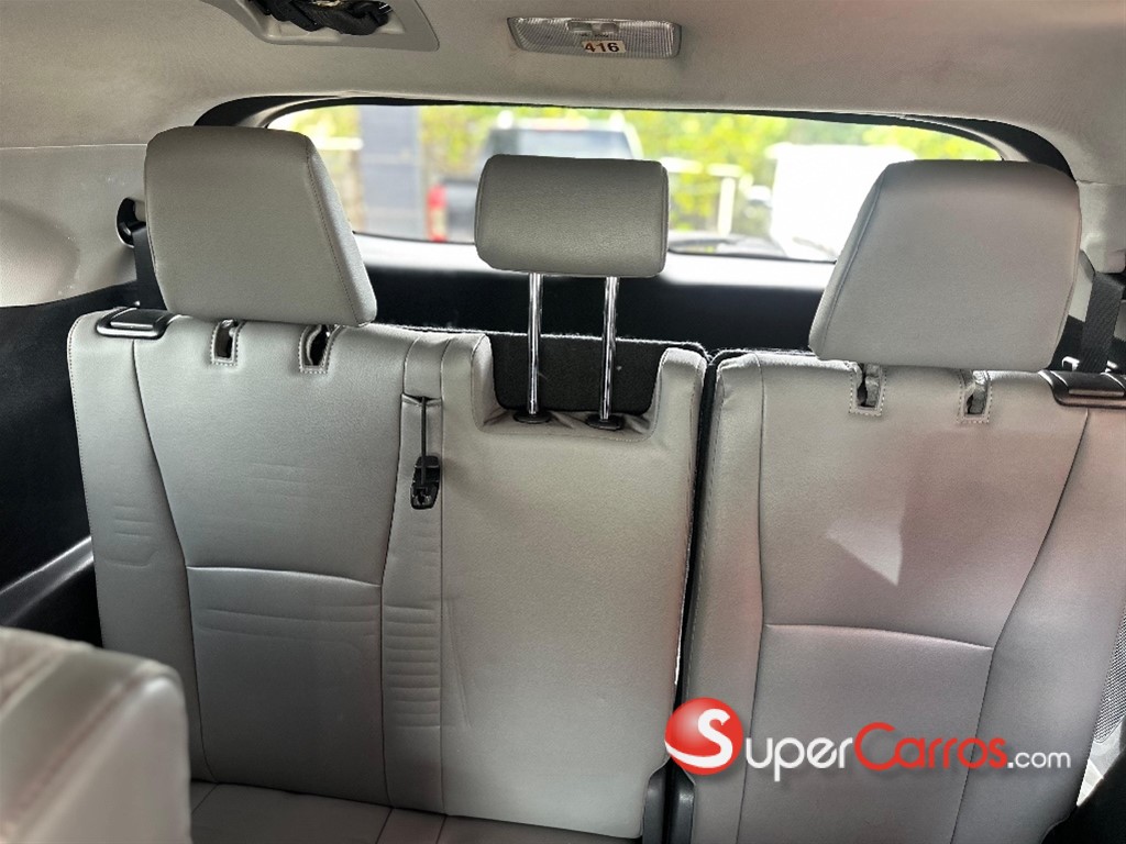 2023 Toyota Highlander Hybrid XLE — foto 11 / 12