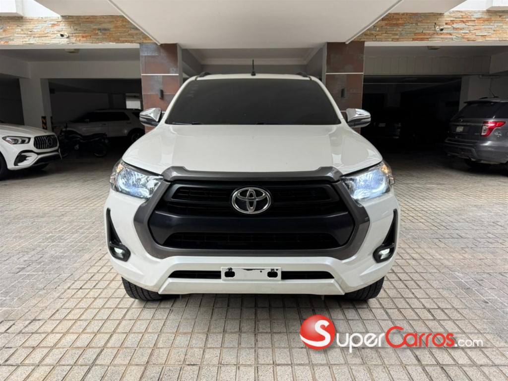 2022 Toyota Hilux — foto 2 / 12