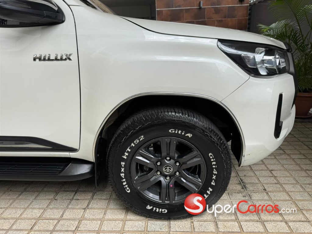2022 Toyota Hilux — foto 4 / 12