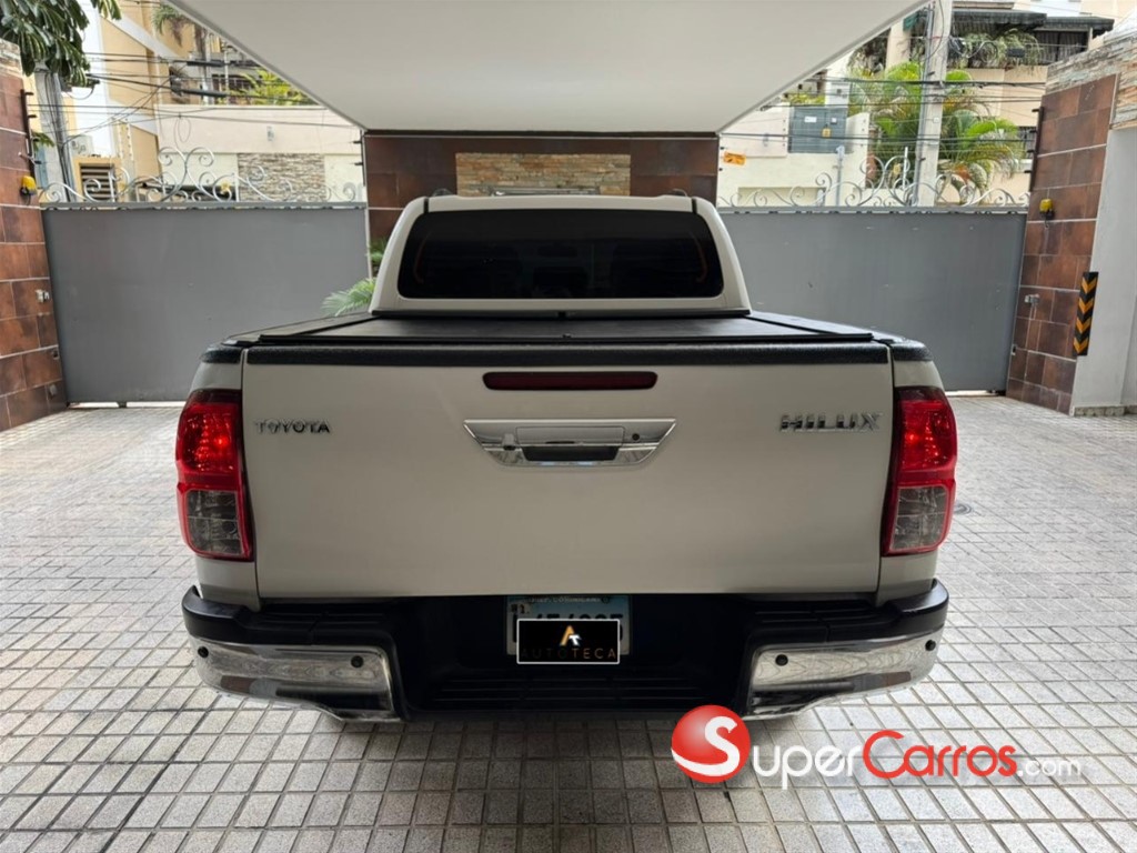 2022 Toyota Hilux — foto 6 / 12