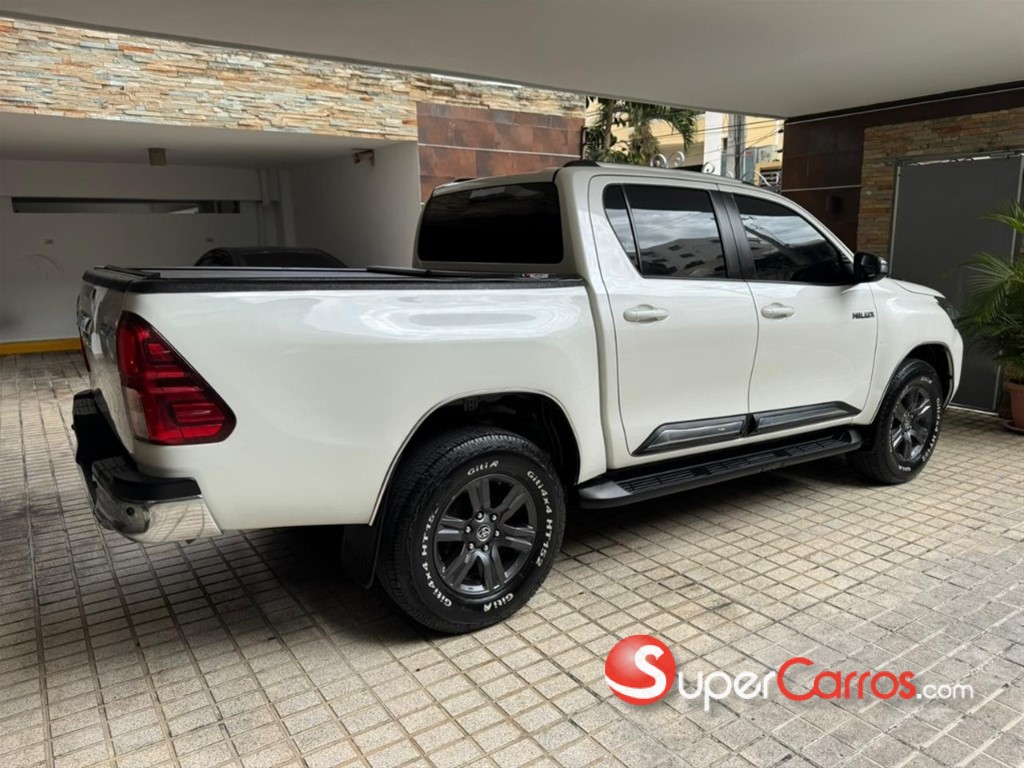 2022 Toyota Hilux — foto 7 / 12