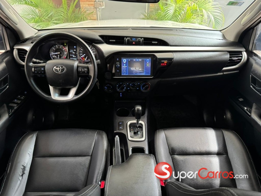 2022 Toyota Hilux — foto 9 / 12