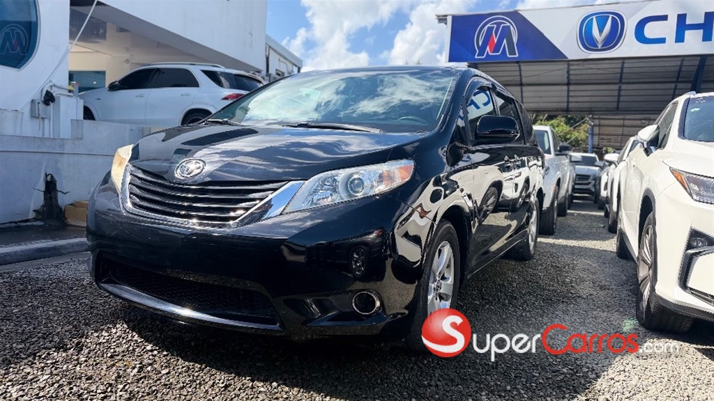 2019 Toyota Sienna LE — foto 3 / 12